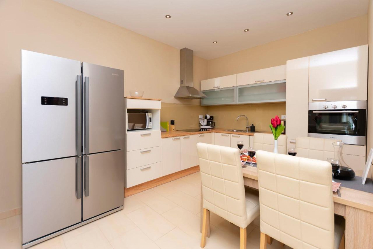 Apartments Beach Dream Мимице Экстерьер фото