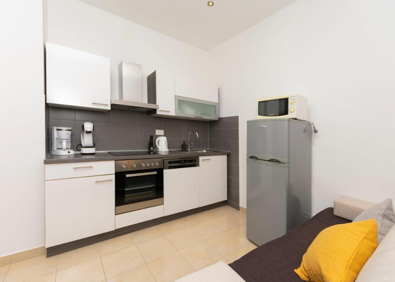 Apartments Beach Dream Мимице Экстерьер фото