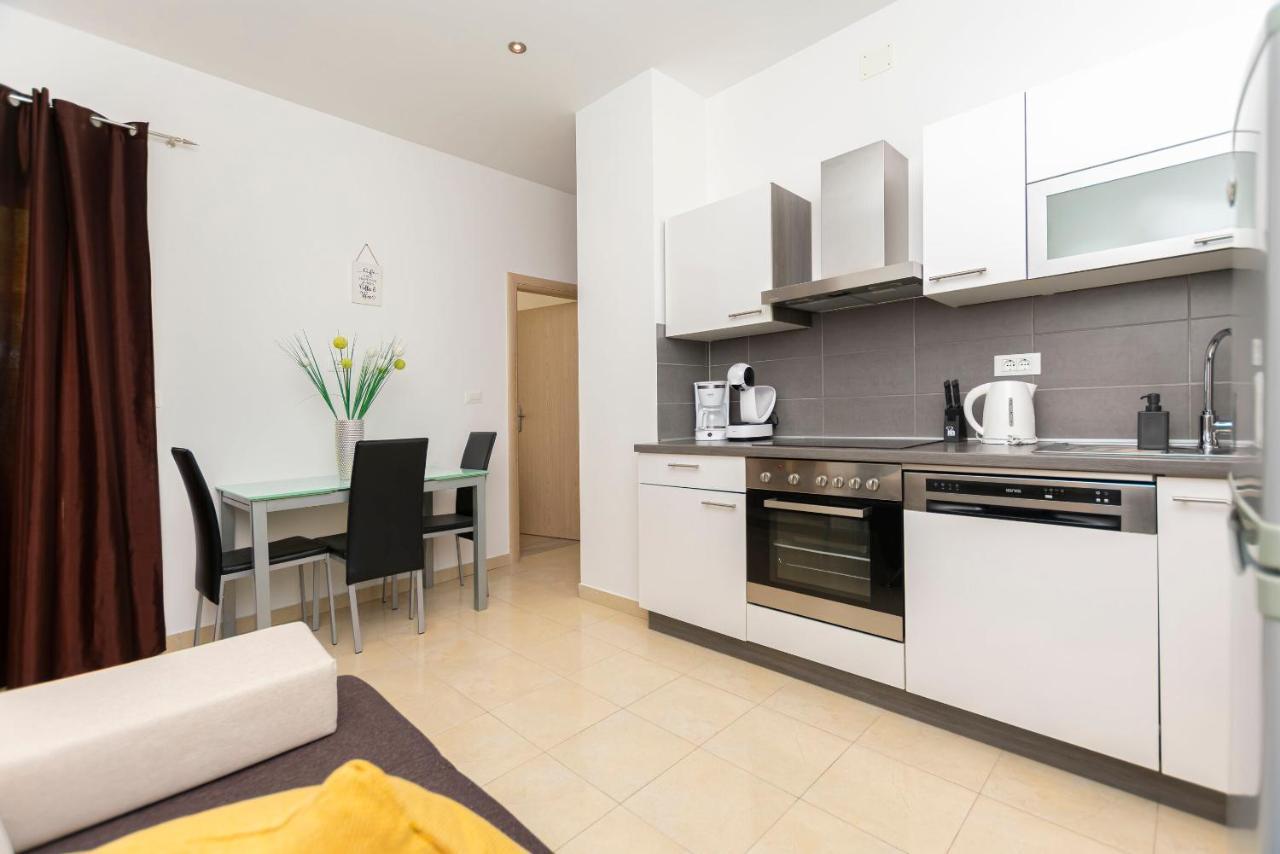 Apartments Beach Dream Мимице Экстерьер фото