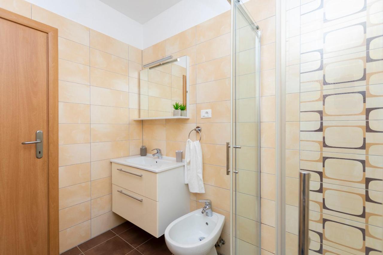 Apartments Beach Dream Мимице Экстерьер фото